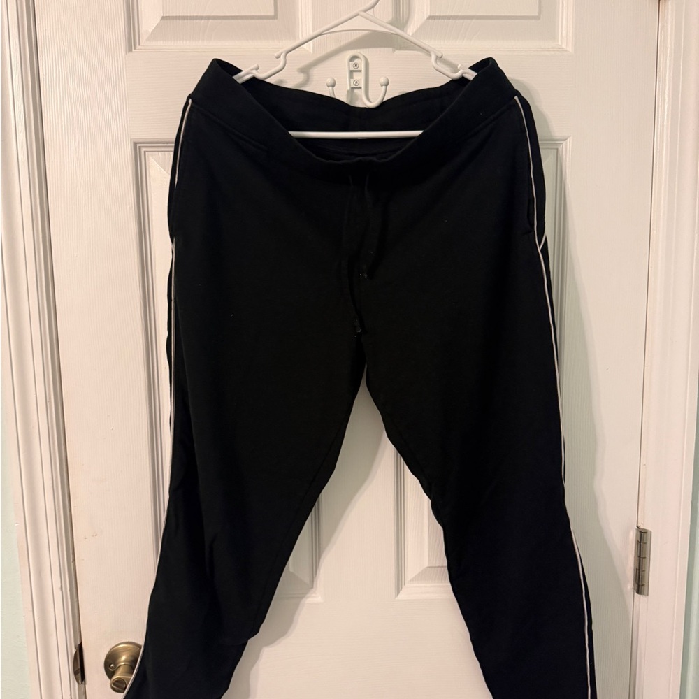Victoria’s Secret Joggers With Piping Detail